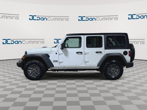 Used 2025 Jeep Wrangler Unlimited Sport AWD/4WD image 5