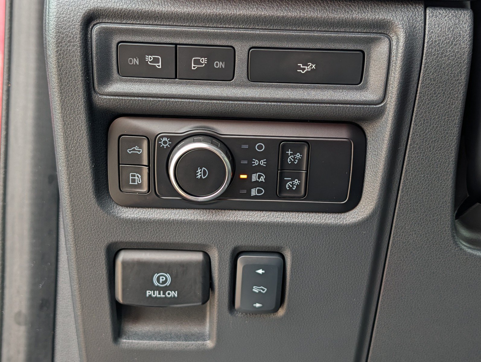 Used 2024 Ford F150 Lariat w/ Equipment Group 502A High AWD/4WD image 14