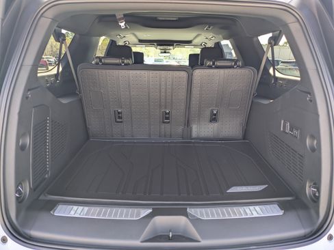 New 2026 Chevrolet Suburban Premier image 15