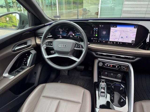 Certified 2025 Audi Q5 Premium w/ Convenience Package AWD/4WD image 12
