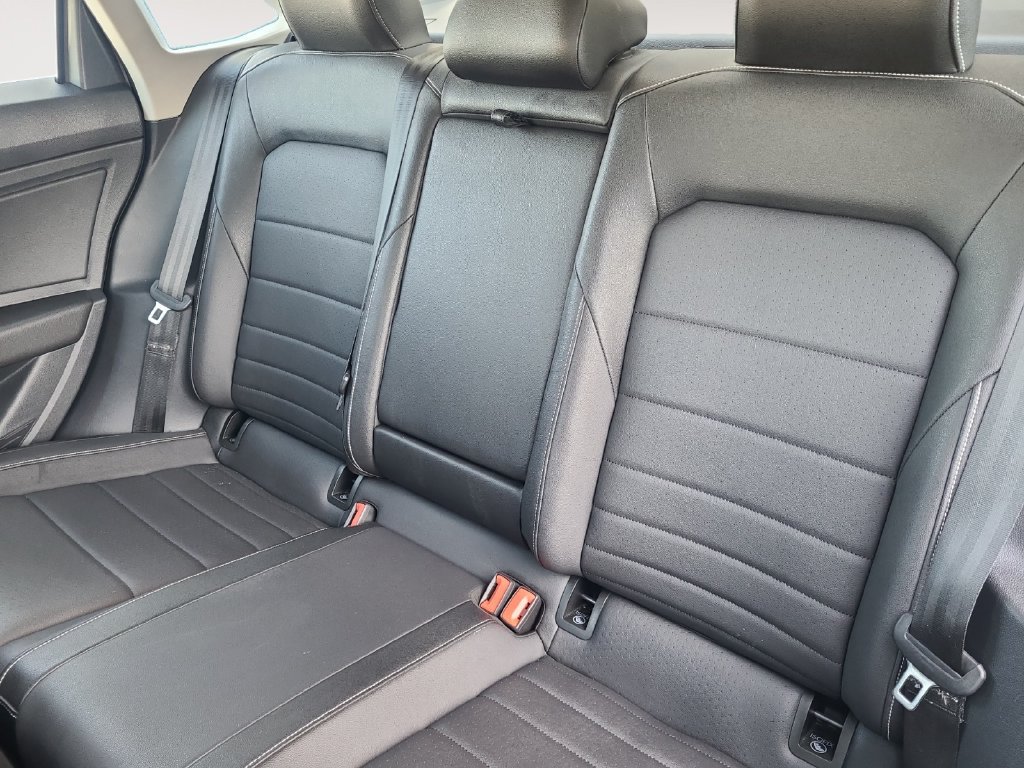Used 2024 Volkswagen Jetta SE FWD image 13