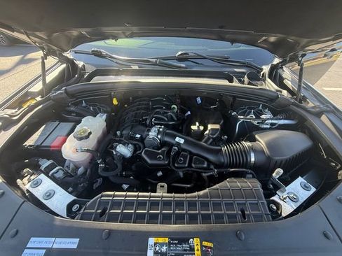 Used 2024 Jeep Grand Cherokee L Altitude image 27