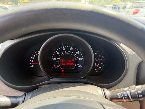 Used 2019 Kia Soul image 28