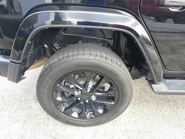 Used 2021 Jeep Wrangler Unlimited Sahara AWD/4WD image 12