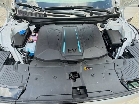 Used 2023 Hyundai Ioniq 5 SE AWD/4WD image 30