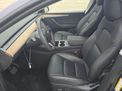 Used 2023 Tesla Model Y Long Range image 5