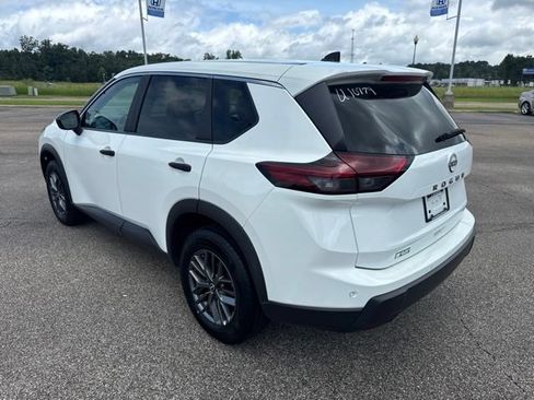 Used 2024 Nissan Rogue S FWD image 7