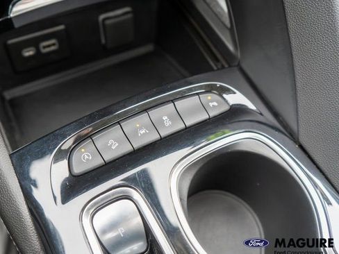 Used 2023 Buick Envision Essence w/ Sport Touring Package AWD/4WD image 31