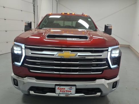 Used 2026 Chevrolet Silverado 2500 LTZ w/ LTZ Premium Package AWD/4WD image 8