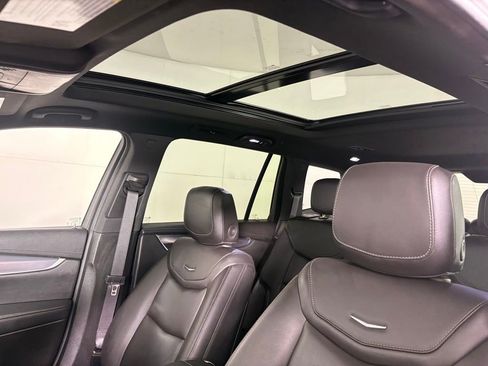 Used 2024 Cadillac XT6 Luxury image 22