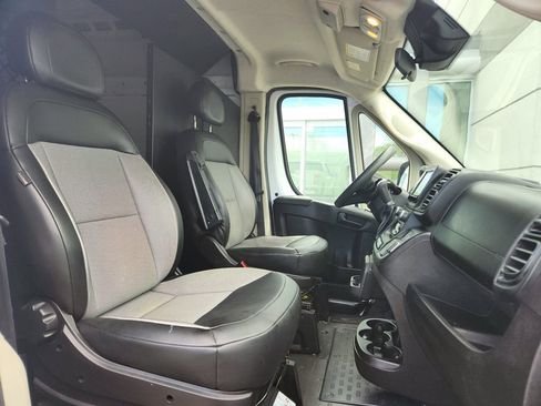 Used 2022 RAM ProMaster 2500 w/ Driver Convenience Group FWD image 24