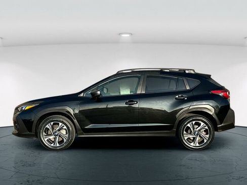 Used 2024 Subaru Crosstrek 2.0i Premium image 3