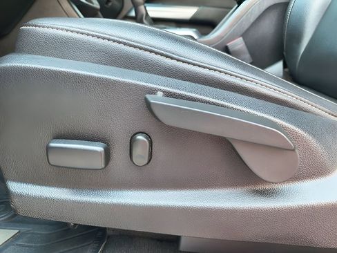 Used 2019 Chevrolet Colorado ZR2 image 18