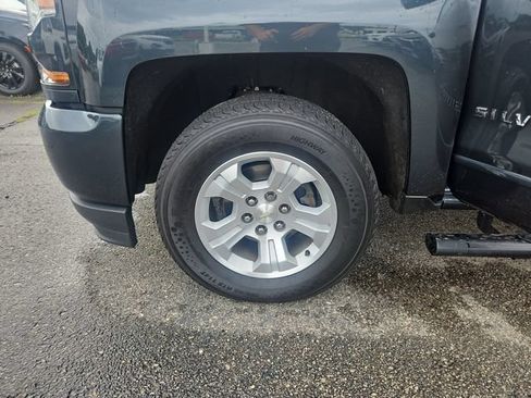 Used 2019 Chevrolet Silverado 1500 LT w/ All Star Edition AWD/4WD image 26