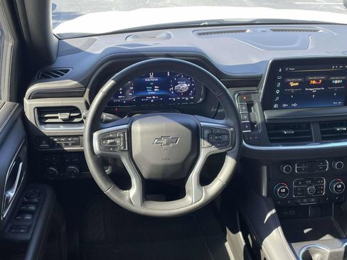 Used 2024 Chevrolet Tahoe Z71 w/ Luxury Package AWD/4WD image 17