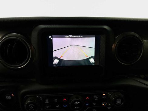 Used 2023 Jeep Gladiator Sport AWD/4WD image 20