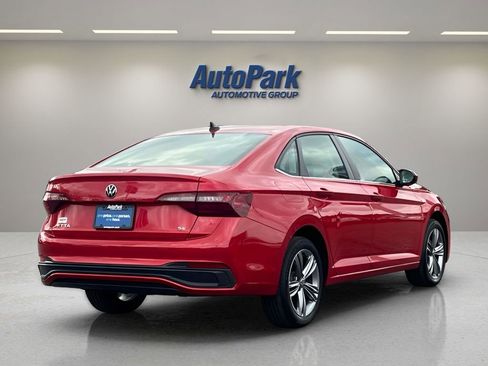 Used 2023 Volkswagen Jetta SE FWD image 7