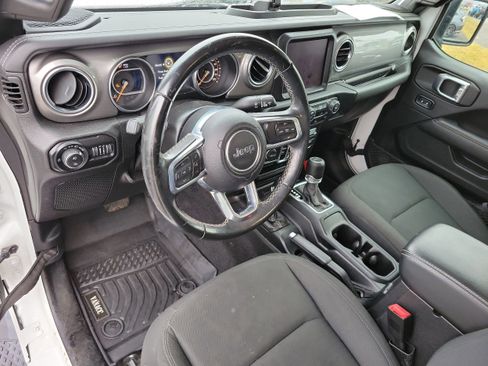 Used 2021 Jeep Gladiator Overland image 13