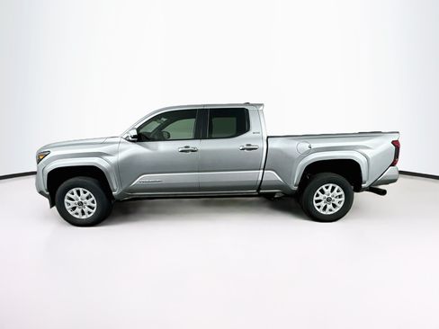 Used 2026 Toyota Tacoma SR5 RWD image 4