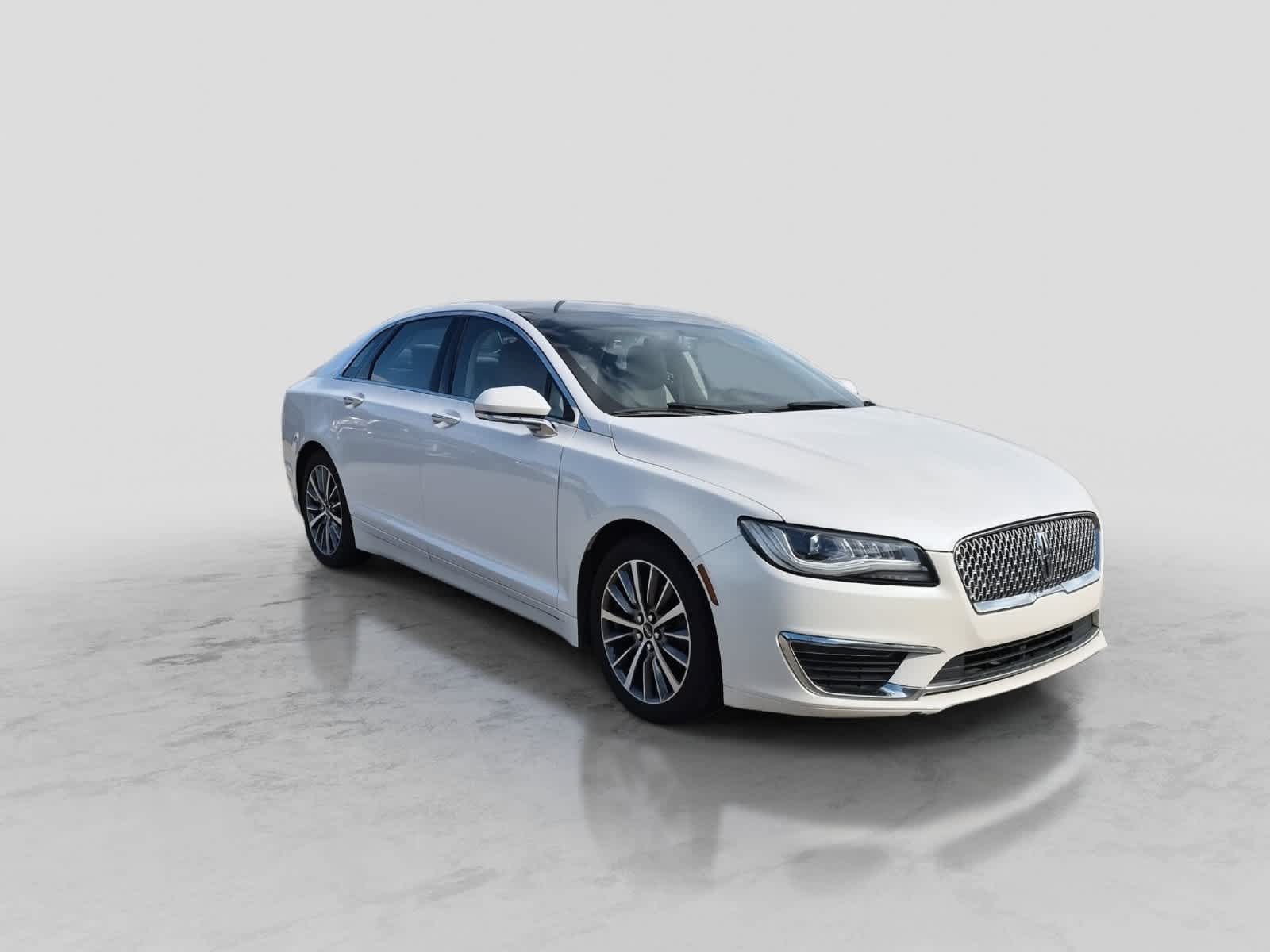 Used 2017 Lincoln MKZ Select FWD image 2