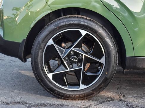 Used 2023 Kia Soul EX image 11