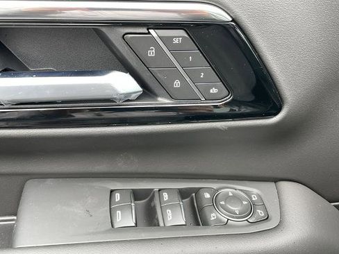 New 2025 Chevrolet Suburban Premier AWD/4WD image 67