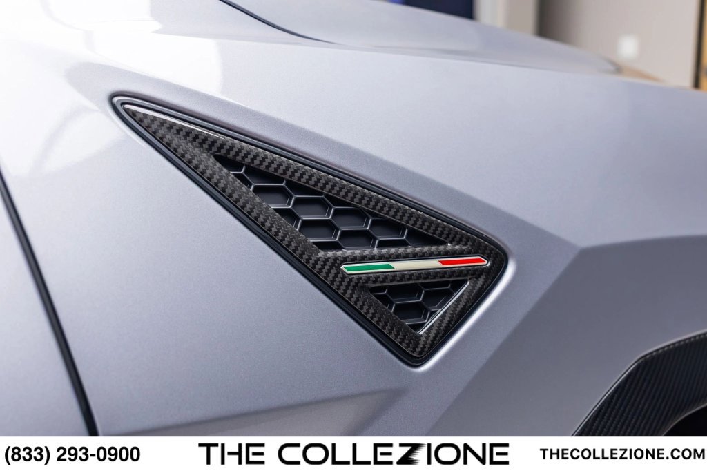 Used 2026 Lamborghini Urus SE AWD/4WD image 42