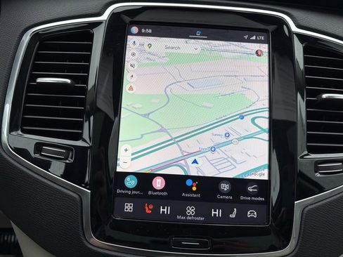 Certified 2023 Volvo XC90 B5 Plus w/ Protection Package Premier image 24