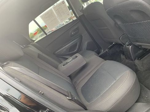 Used 2020 Chevrolet Trax LS w/ Tint and Cruise Package FWD image 12