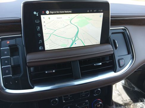 Used 2024 Chevrolet Suburban High Country image 16