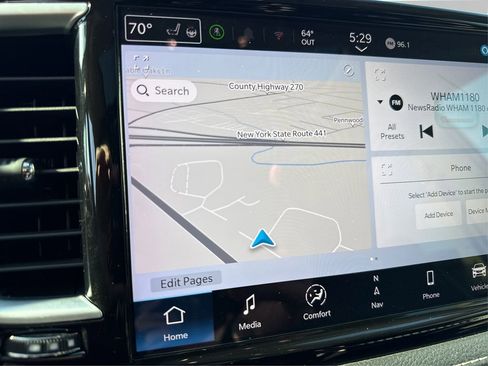Used 2024 Chrysler Pacifica Limited FWD image 34