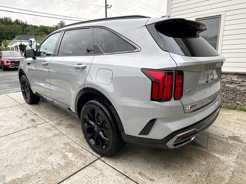 Used 2022 Kia Sorento SX AWD/4WD image 11