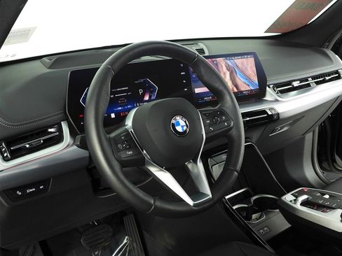 Used 2025 BMW X1 xDrive28i w/ Technology Package image 31