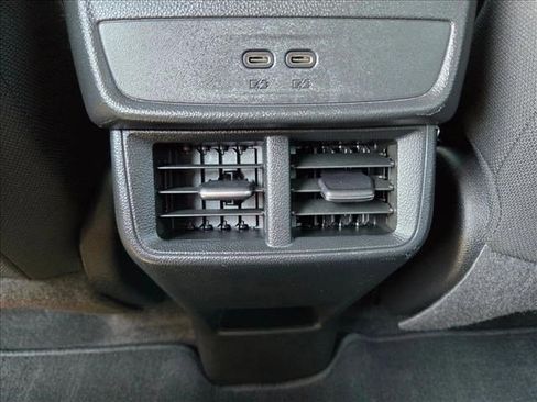 Used 2025 Chevrolet Equinox LT AWD/4WD image 17