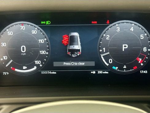 New 2026 Land Rover Defender 130 X-Dynamic SE image 12