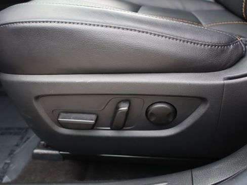 Used 2025 MAZDA CX-50 AWD 2.5 S w/ Premium Plus Pkg image 13