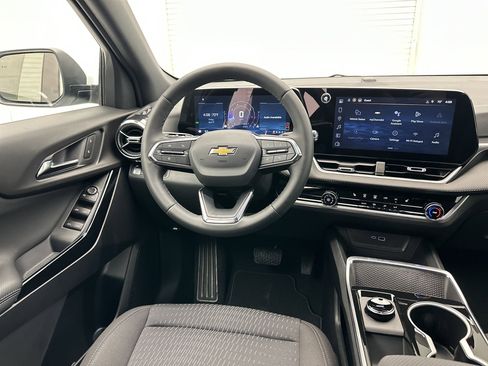New 2026 Chevrolet Equinox LT AWD/4WD image 26