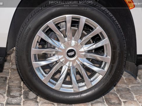 Used 2024 Cadillac Escalade ESV Luxury AWD/4WD image 46