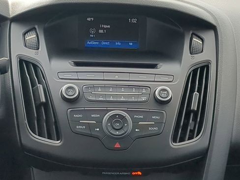 Used 2017 Ford Focus SE image 24