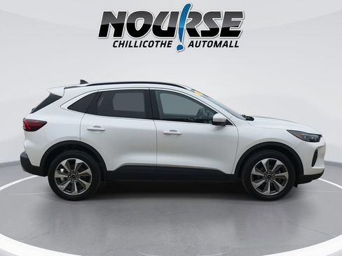 Used 2024 Ford Escape Platinum AWD/4WD image 9