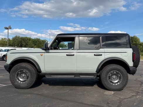 Used 2024 Ford Bronco Badlands AWD/4WD image 5