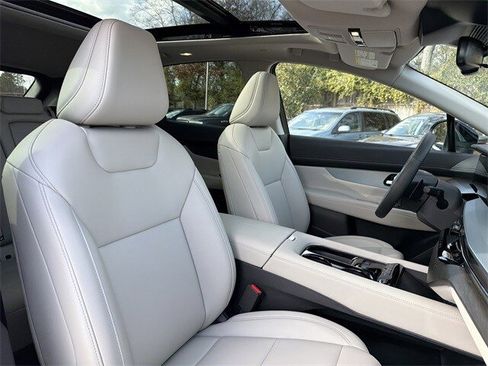 Used 2025 Nissan Murano SL w/ Cargo Package image 19