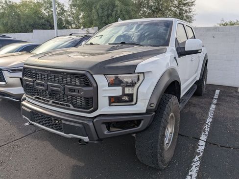 Used 2019 Ford F150 Raptor w/ Equipment Group 802A Luxury image 2