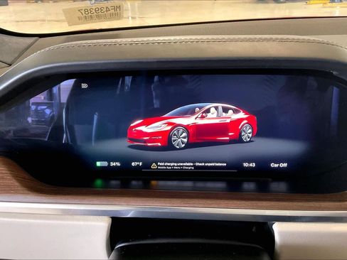 Used 2021 Tesla Model S Plaid image 23