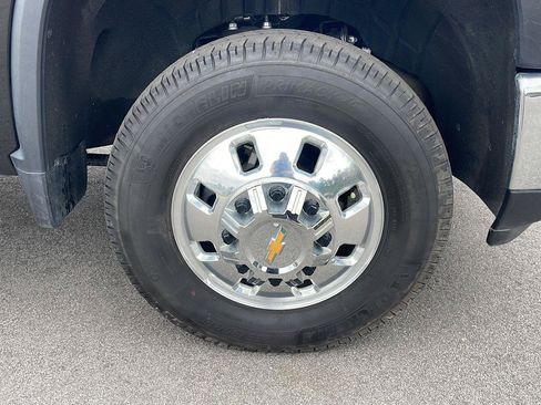 Used 2025 Chevrolet Silverado 3500 LTZ AWD/4WD image 9
