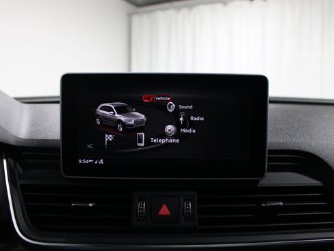 Used 2018 Audi SQ5 Premium Plus w/ Navigation Package AWD/4WD image 16