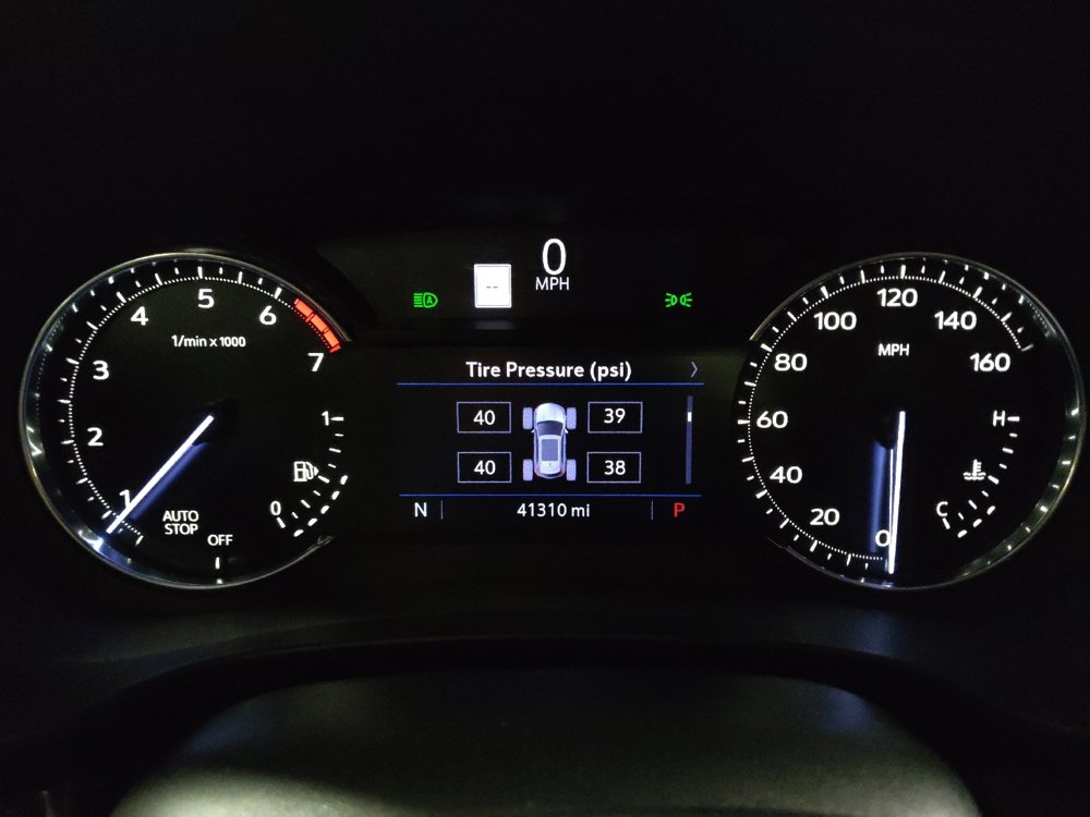 Used 2019 Cadillac XT4 Premium Luxury w/ Enhanced Visibility Package FWD image 23