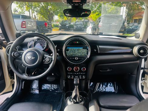 Used 2015 MINI Cooper S w/ Park Assistant Package FWD image 21