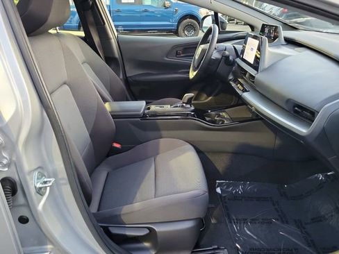 Used 2024 Toyota Prius Limited image 17