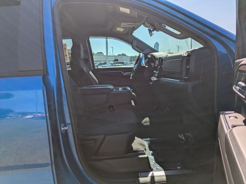 Used 2024 Chevrolet Silverado 1500 RST w/ Z71 Off-Road Package image 31